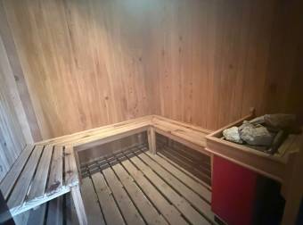 VENTA DE EXCLUSIVA CASA CON PISCINA, SANTA ANA, VILLA REAL  