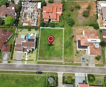 Lot for sale in the Las Vueltas condominium in Ciudad Hacienda Los Reyes.