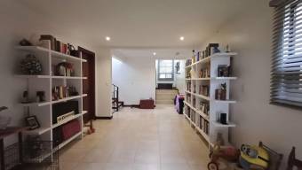 MLS-25-1408 LS VENTA CASA LA UNION CARTAGO