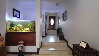 MLS-25-1408 LS VENTA CASA LA UNION CARTAGO