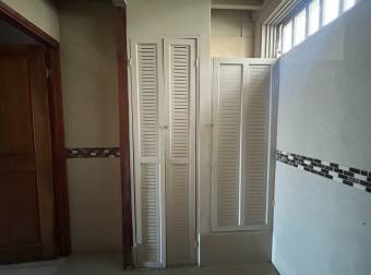 $ 330,000, 2.5, San José, Montes de Oca