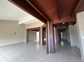 $ 330,000, 2.5, San José, Montes de Oca