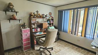 MLS-25-1953 LS VENTA CASA GRANADILLA CURRIDABAT 