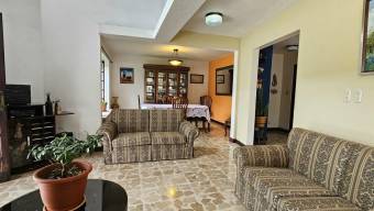 MLS-25-1953 LS VENTA CASA GRANADILLA CURRIDABAT 