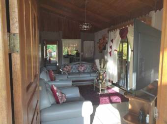 MLS-25-1673 LS VENTA CASA FLORENCIA SAN CARLOS