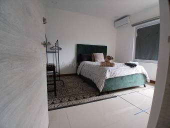 Se vende casa en Ulloa Heredia 27-173 Se vende casa en Ulloa Heredia 27-173