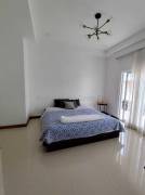 Se vende casa en Ulloa Heredia 27-173 Se vende casa en Ulloa Heredia 27-173