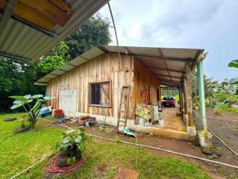 Venta de terreno con cabaña y vista al Volcán Arenal #27-206 GS