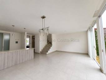 Se alquila casa en San Antonio Belén 27-225