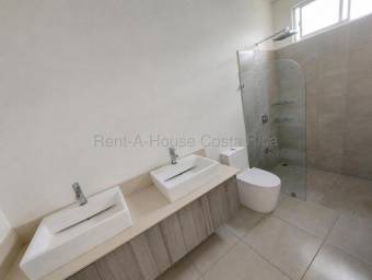 Se alquila casa en San Antonio Belén 27-225