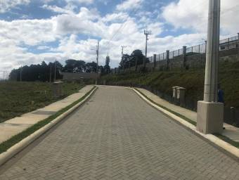 Venta de Lote en La Unión-Tres Ríos. RAH 27-218