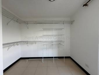 Se vende apartamento en San Rafael Alajuela 26-1511