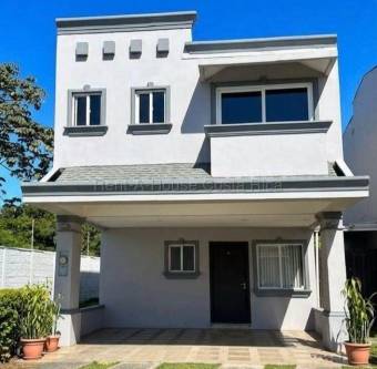 Se vende casa en La Guacima Alajuela 26-2120