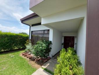 Se vende casa en Guacima Alajuela 26-723