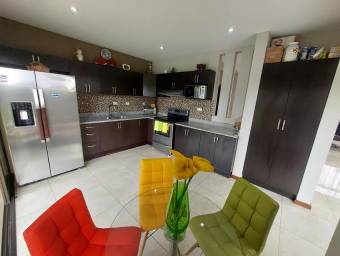 Se vende casa en Guacima Alajuela 26-723
