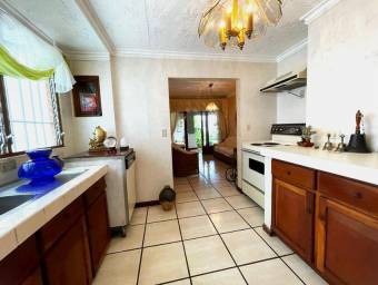 Se vende casa en Alajuela Centro 26-1601
