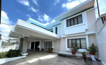 Se vende casa en Alajuela Centro 26-1601