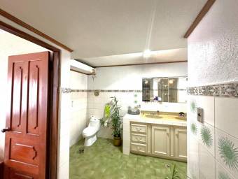 Se vende casa en Alajuela Centro 26-1601