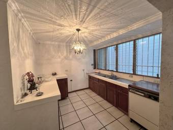 Se vende casa en Alajuela Centro 26-1601