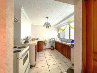 Se vende casa en Alajuela Centro 26-1601