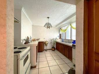 Se vende casa en Alajuela Centro 26-1601