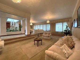 Se vende casa en Alajuela Centro 26-1601
