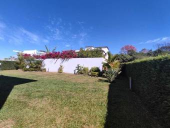 Se vende casa en Alajuela Centro 25-382