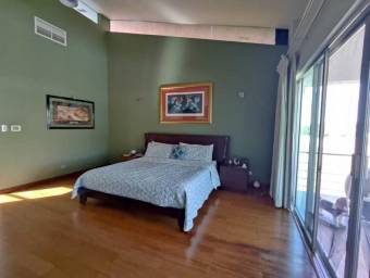 Se vende casa en Alajuela Centro 25-382