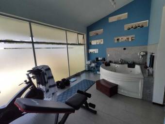 Se vende casa en Alajuela Centro 25-382