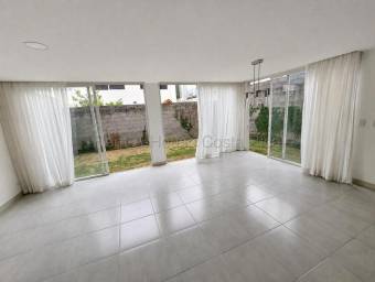 Se alquila casa en San Antonio Belén 27-225