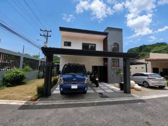 Se vende casa en Brasil Santa Ana 26-2264