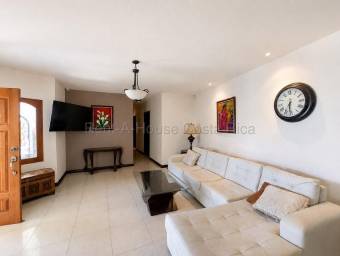Se vende casa en San Vicente Santo Domingo 27-257