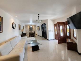 Venta de Casa de una planta en San Vicente de Santo Domingo de Heredia. RAH 27-257 
