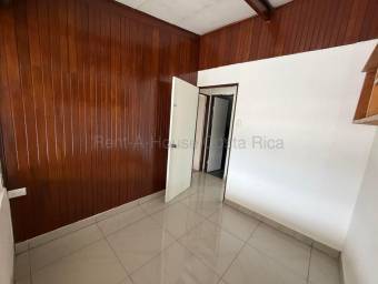 Venta de Casa con Apartamento en Cubujuqui-Heredia. RAH 27-196