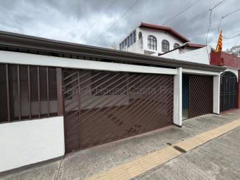 Venta de Casa con Apartamento en Cubujuqui-Heredia. RAH 27-196