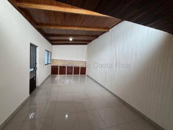 Venta de Casa con Apartamento en Cubujuqui-Heredia. RAH 27-196