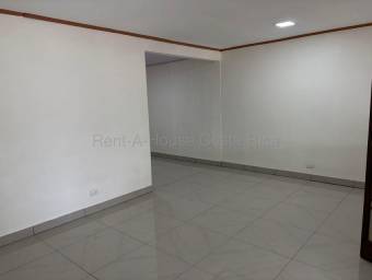 Venta de Casa con Apartamento en Cubujuqui-Heredia. RAH 27-196