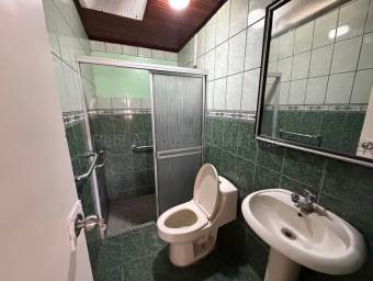 Venta de Casa con Apartamento en Cubujuqui-Heredia. RAH 27-196