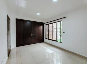 SE VENDE CASA EN CONDOMINIO SOL NACIENTE -Santa Ana Centro