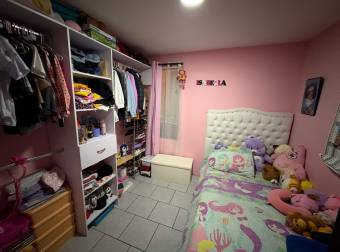 ¡SE VENDE CASA! EN URBANIZACIÓN LOS GERANIOS -SAN FELIPE DE ALAJUELITA