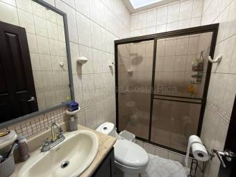 Venta de Casa en San Francisco de Heredia. RAH 26-1628