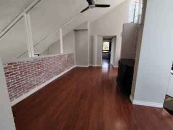 Venta de casa de lujo con piscina y vistas al Valle Central #25-1526 GS