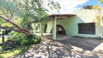 Venta de propiedad con uso mixto y alto potencial de desarrollo #27-112 GS Venta de propiedad con uso mixto y alto potencial de desarrollo #27-112 GS