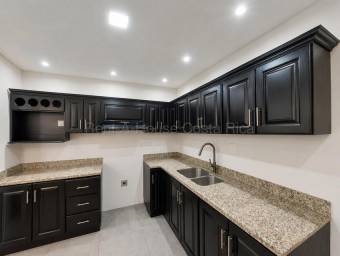 Se vende casa en San Francisco Heredia 27-272