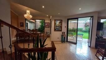 Se vende casa en Mata de Plátano Goicoechea 26-1184 