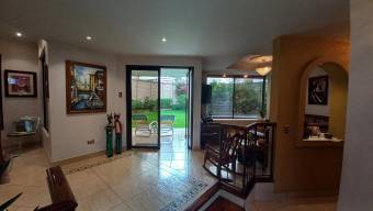 Se vende casa en Mata de Plátano Goicoechea 26-1184 