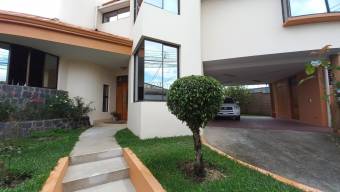 Se vende casa en Mata de Plátano Goicoechea 26-1184 