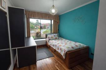 Se vende casa en Mata de Plátano Goicoechea 26-1184 