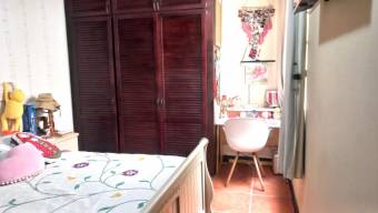 Se vende apartamento en San Rafael Escazú 26-1207