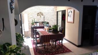 Se vende apartamento en San Rafael Escazú 26-1207